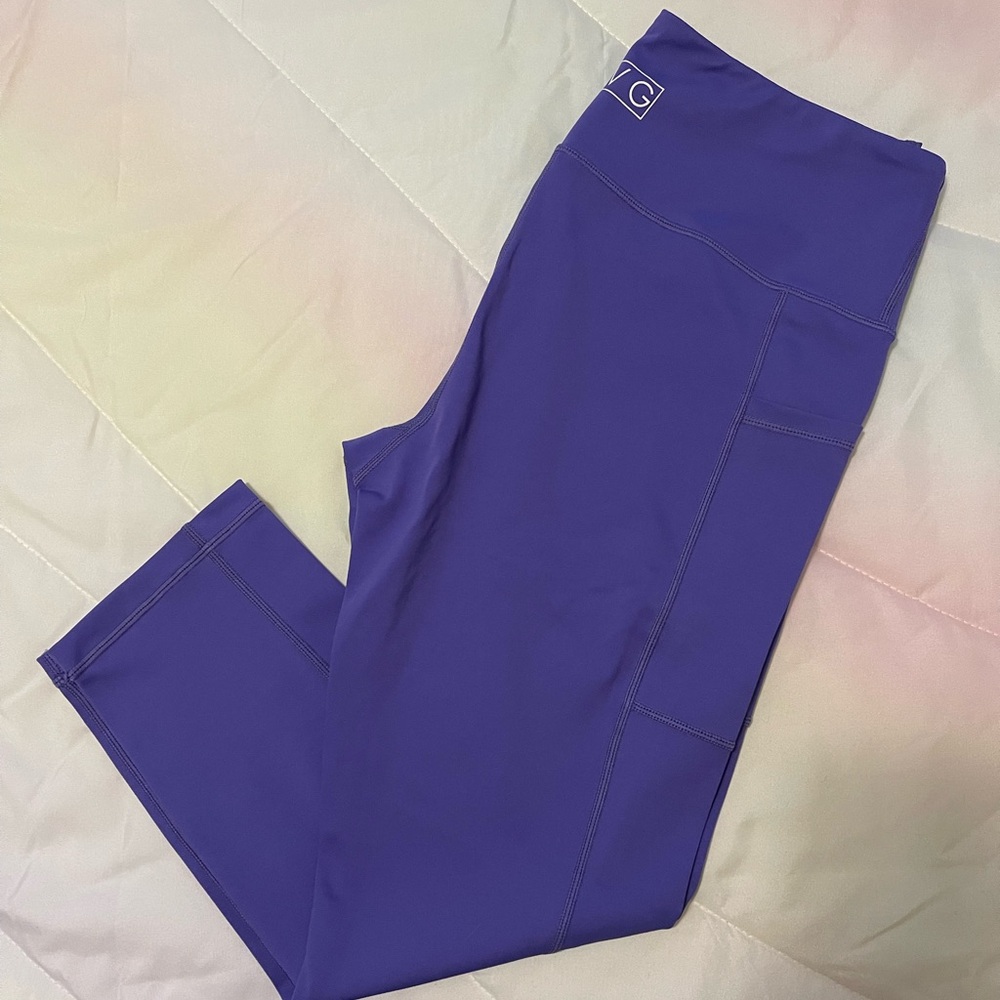 EUC CVG Dusty Purple Capris - Medium